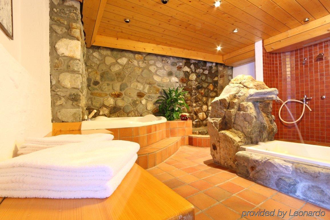 Lifestyle & Spa Hotel Graecherhof Grächen Szoba fotó